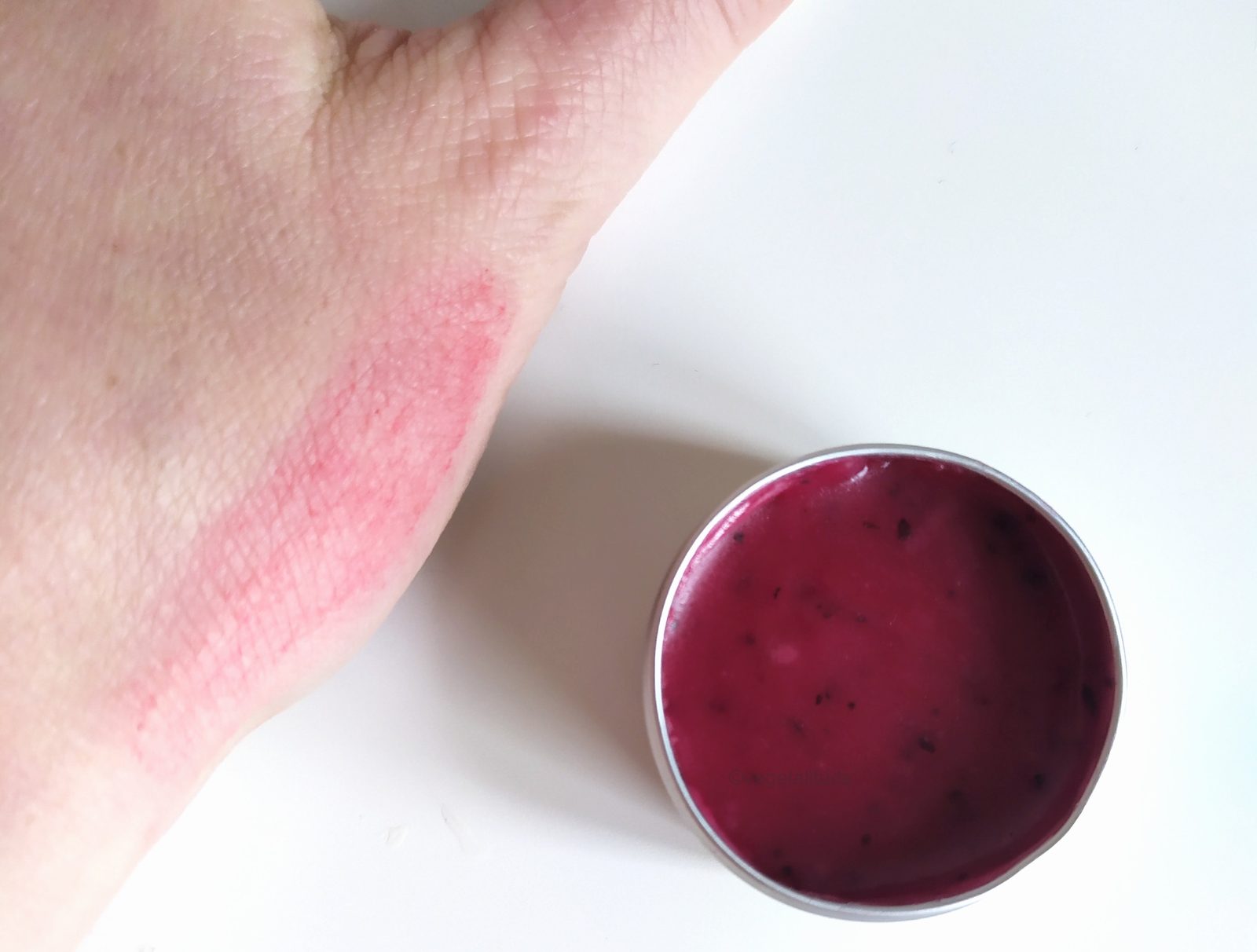 rouge à lèvre naturel à la betterave