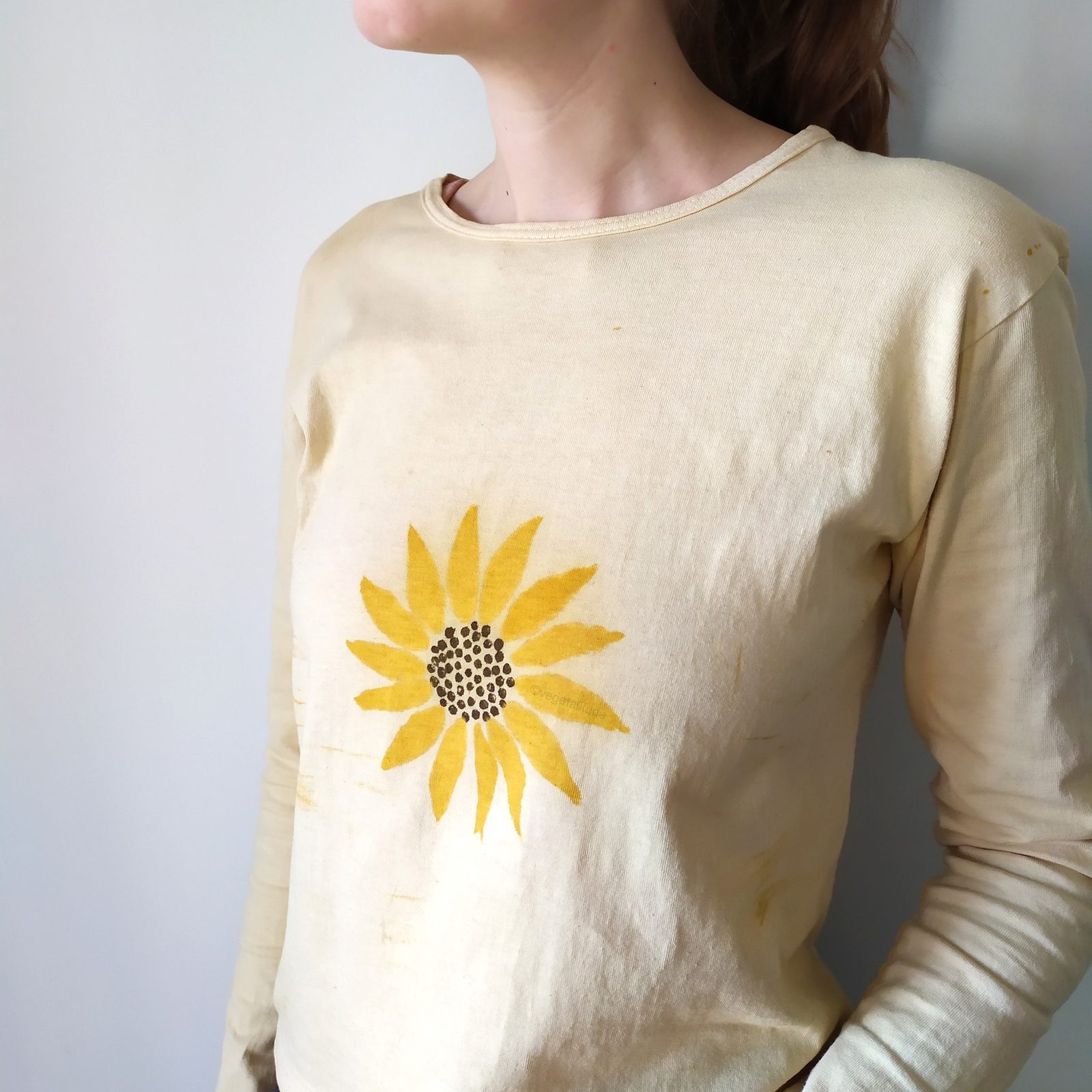t-shirt tournesol teinture naturelle
